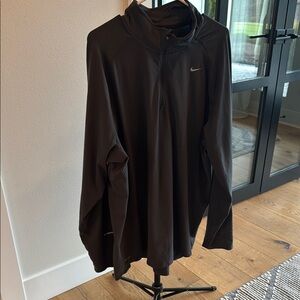 Nike Black Performance 1/4 Zip for Active Lifestyle